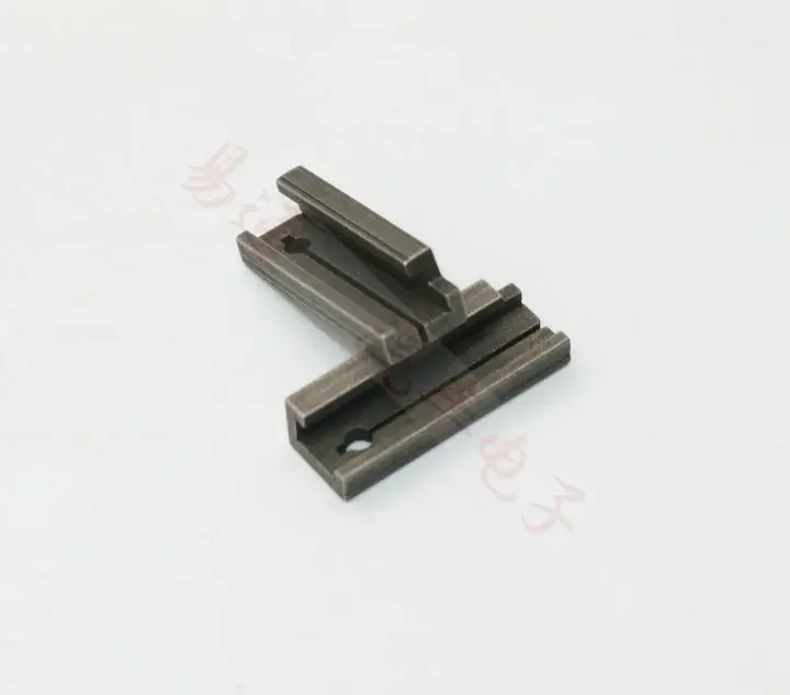 HU64 Keys Machine Clamps Fixture Parts For Benz Key Cutting Duplicating Copy Machine Clamps 2 pcs/lot