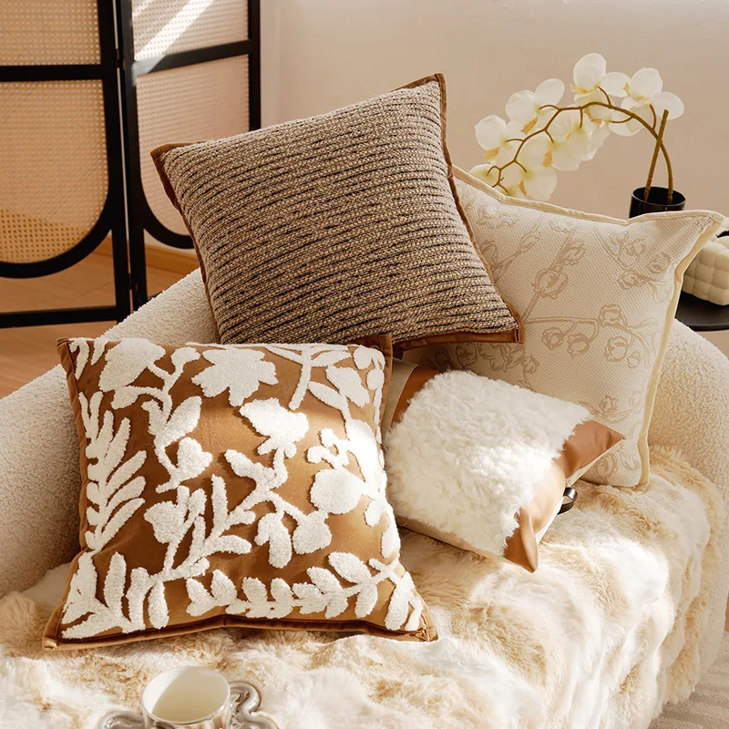 

30x50/45x45cm French Cream Style Throw Pillow Cover Velvet Maillard Sofa Cushion Cover Middle Aged Brown Decoration Pillowcase