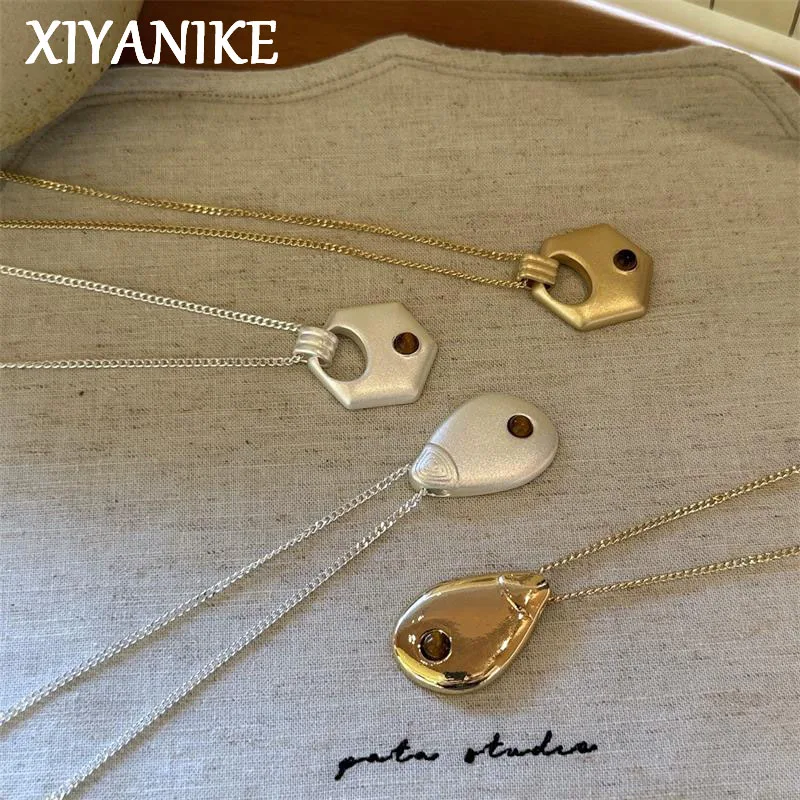 XIYANIKE Collares largos con colgante geométrico mate para mujer, joyería nueva a la moda, regalo para fiesta, collares para mujer