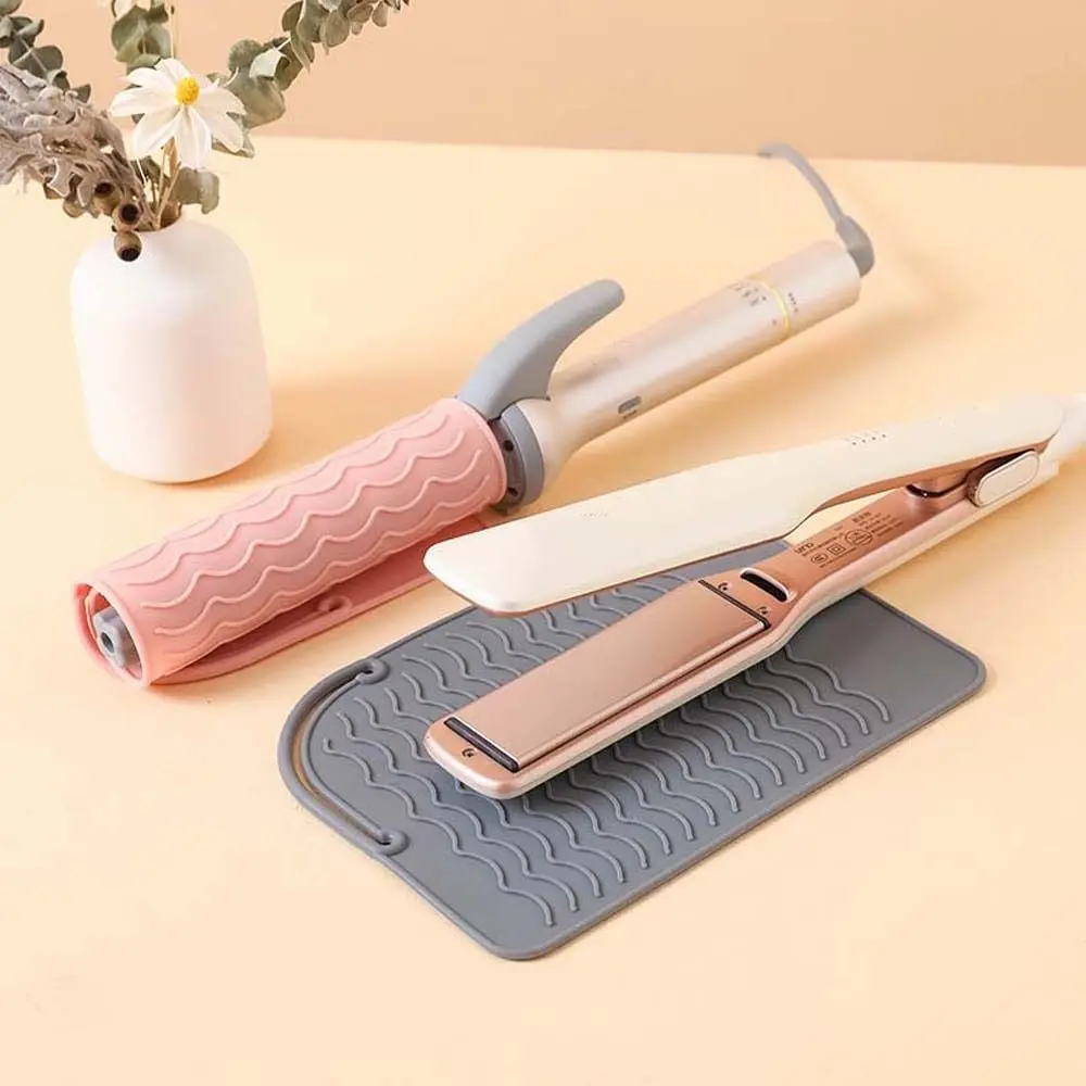 

Station Mat Clamping Pad Storage Hair Curling Pads Insulation Curling Mat Hair Straightener Mat Silicone Heat Resistant Mat