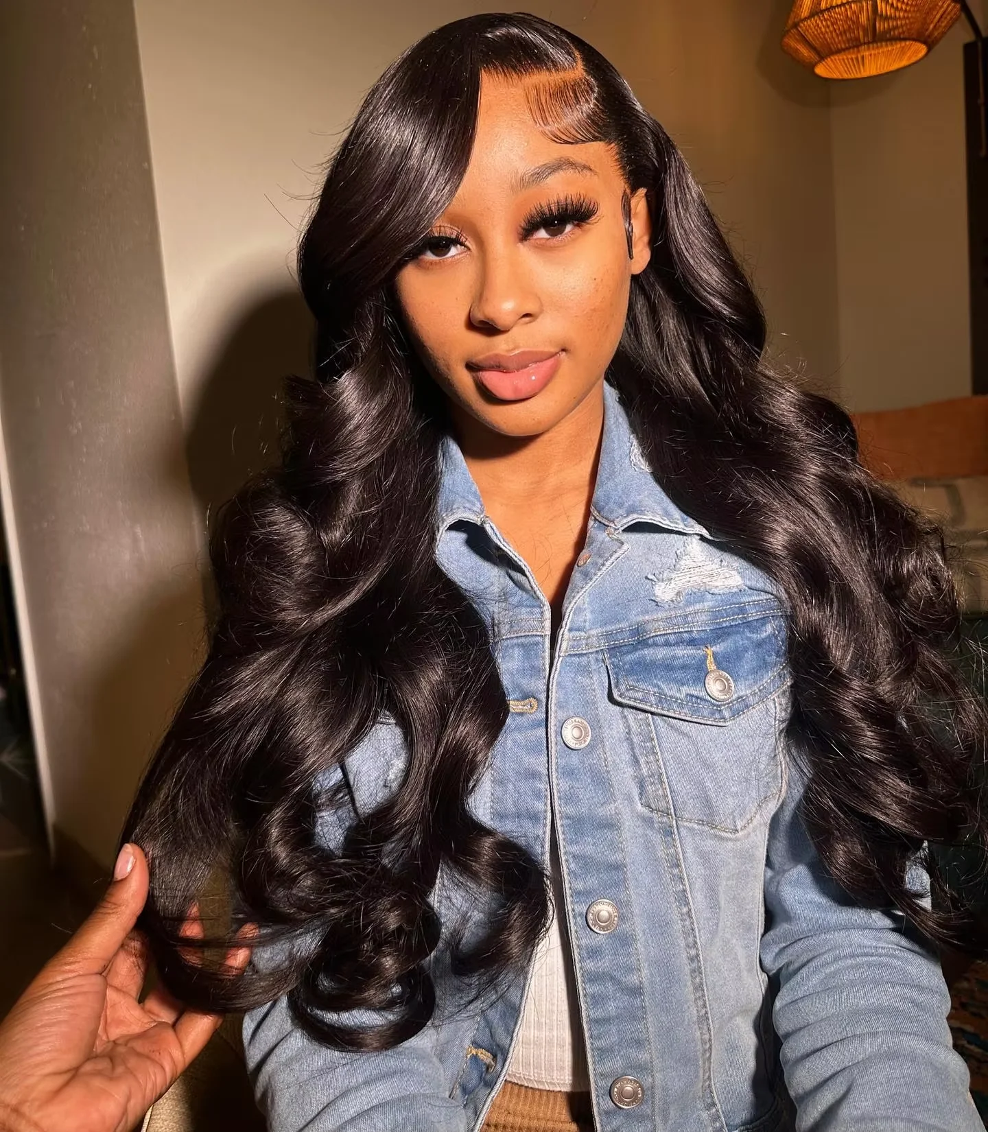 13x4 Body Wave Brazilian Human Hair Wig for Women Pre-Plucked 13x6 HD Lace Frontal with 5x5 Glueless Closure Natural Looking Hair Extensions
