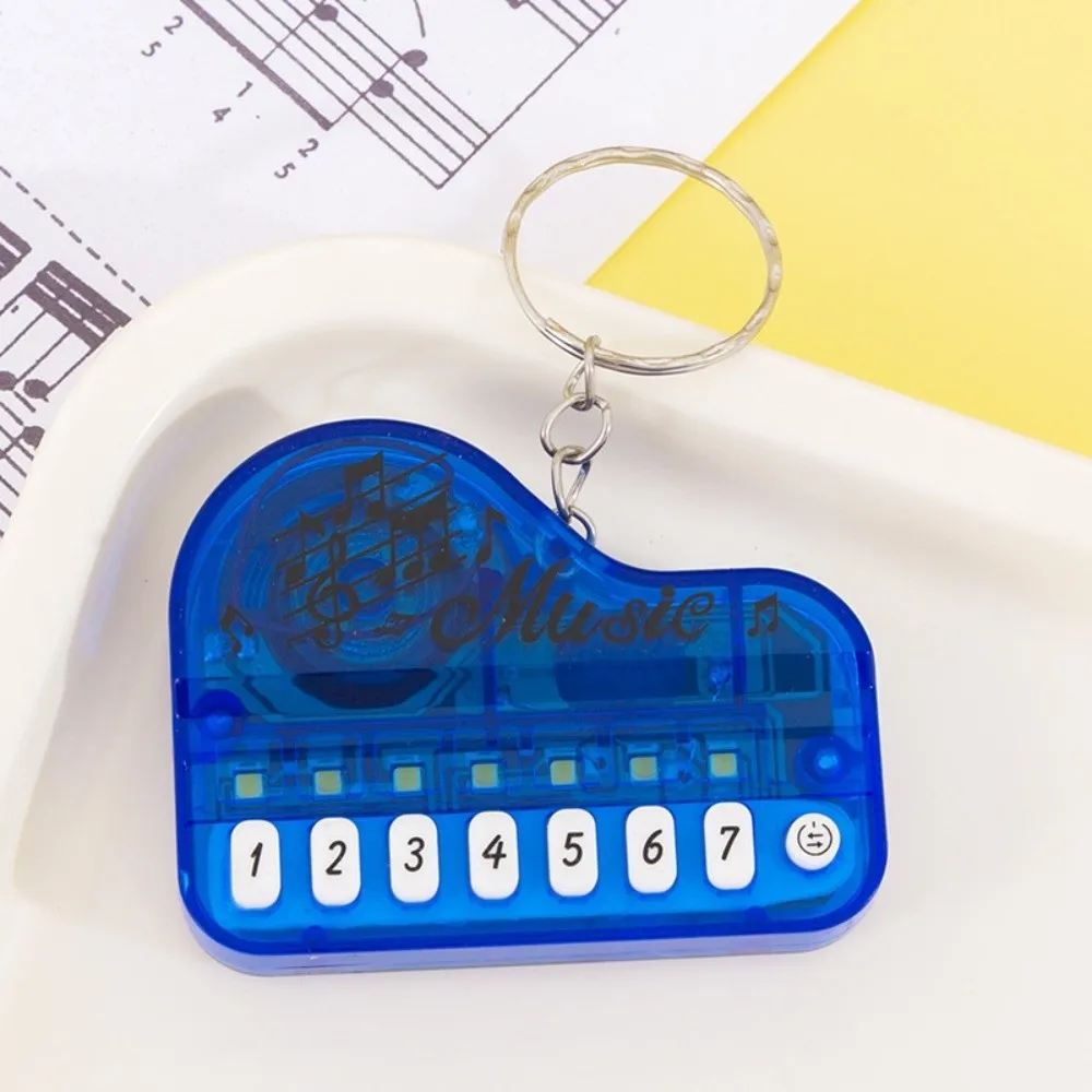 Mini Electronic Piano Keychain Playable Keys Musical Instrument Light-Up Musical Pendant Plastic Piano Keychain Girls Gifts