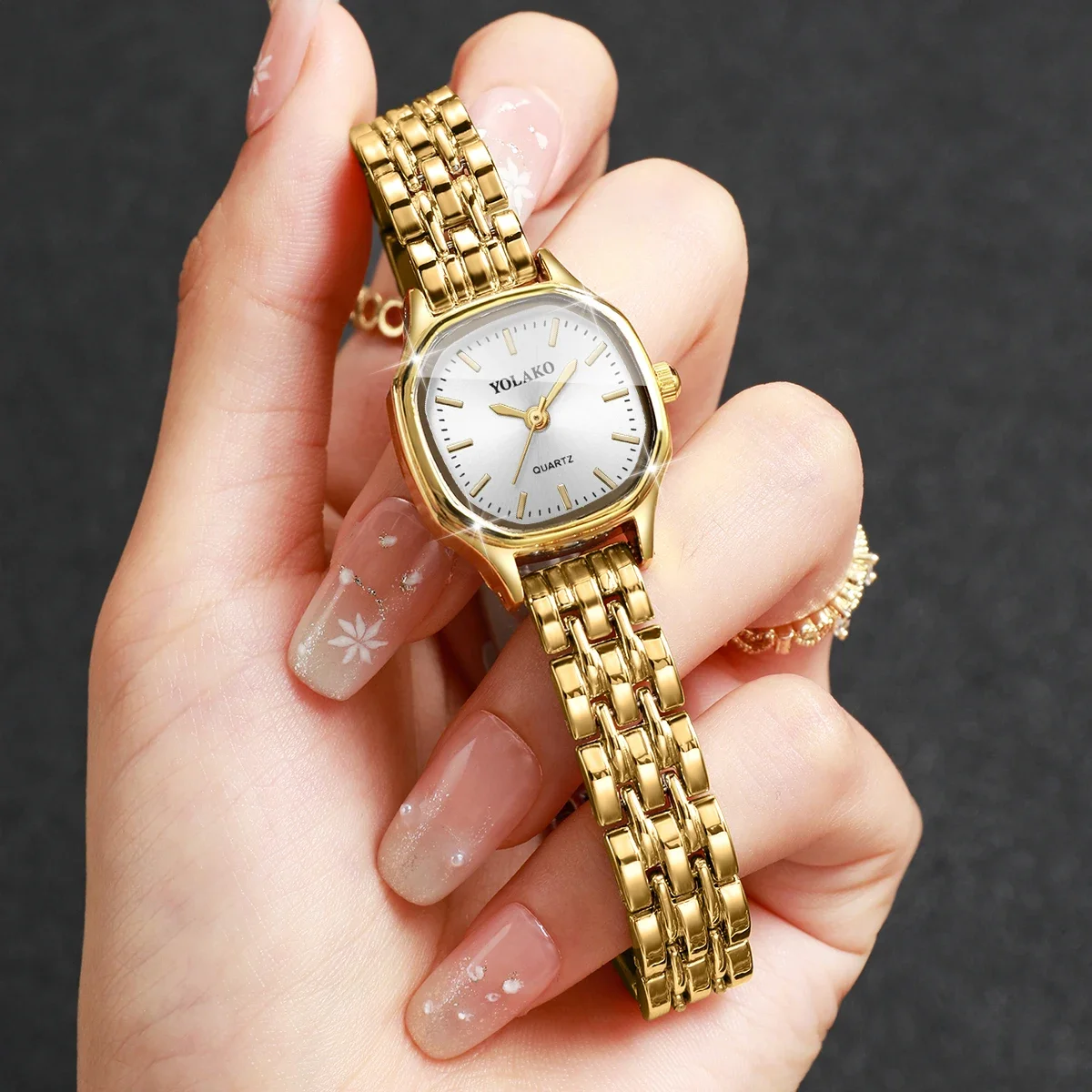 Fashion Golden Bracelet Strap Women Quartz Watch Square Dial Wristwatches Relogio Feminino Ladies Clock GiftWithout Box