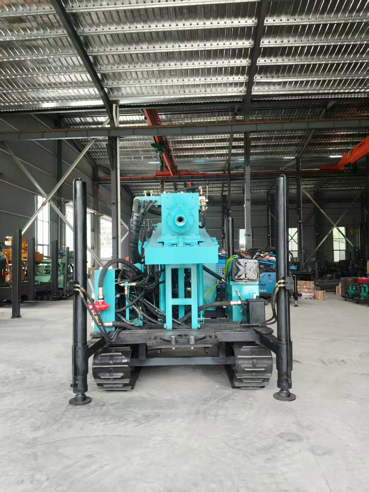 カスタマイズ可能な300m水井戸掘削装置は、次世代のモビリティと専門的な掘削能力を組み合わせています