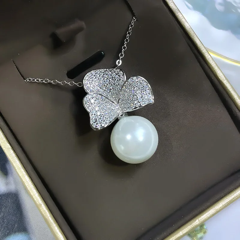 Desire Petal Round Australian White Mother of Pearl Shell Pendant Necklace, paired with high-end 925 Silver