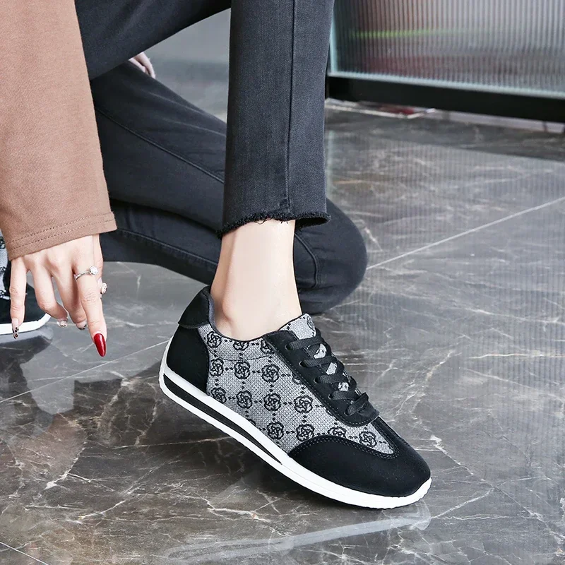 2024 Women's Summer New Fashion Print Designer  slip Flat Bottom Sports Shoes Outdoor Play Daily Comfortable Women's Shoes image 6