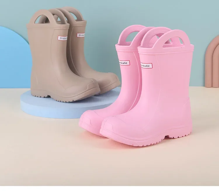Neue leichte rutschfeste Regenstiefel für Kinder, halbhohe Griffe, Jungen- und Mädchen-Softsohlen-Outdoor-Wasserschuhe, Regenstiefel für Vorschulkinder – Detail 15