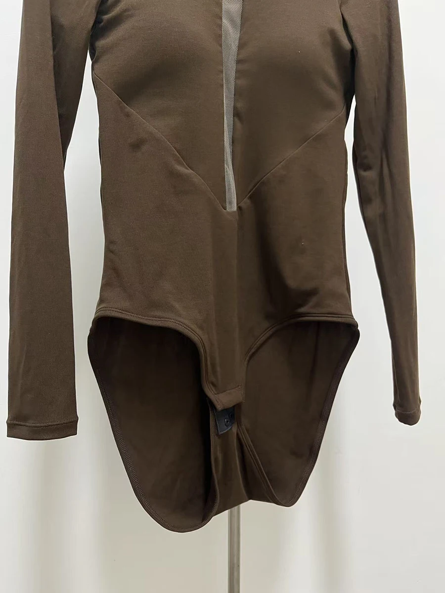 TWOTWINSTYLE الصلبة الحد الأدنى المألوف Playsuit للنساء الرقبة العميقة طويلة الأكمام التخسيس مثير مزاجه بلايسوت الإناث