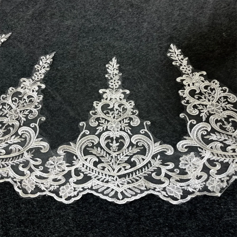 สีขาวงาช้าง Vintage Wedding Veil 3M ยาว Soft Tulle Royal ผ้าคลุมหน้าเจ้าสาวด้วยหวี Bling ลูกไม้งานแต่งงานอุปกรณ์เสริม