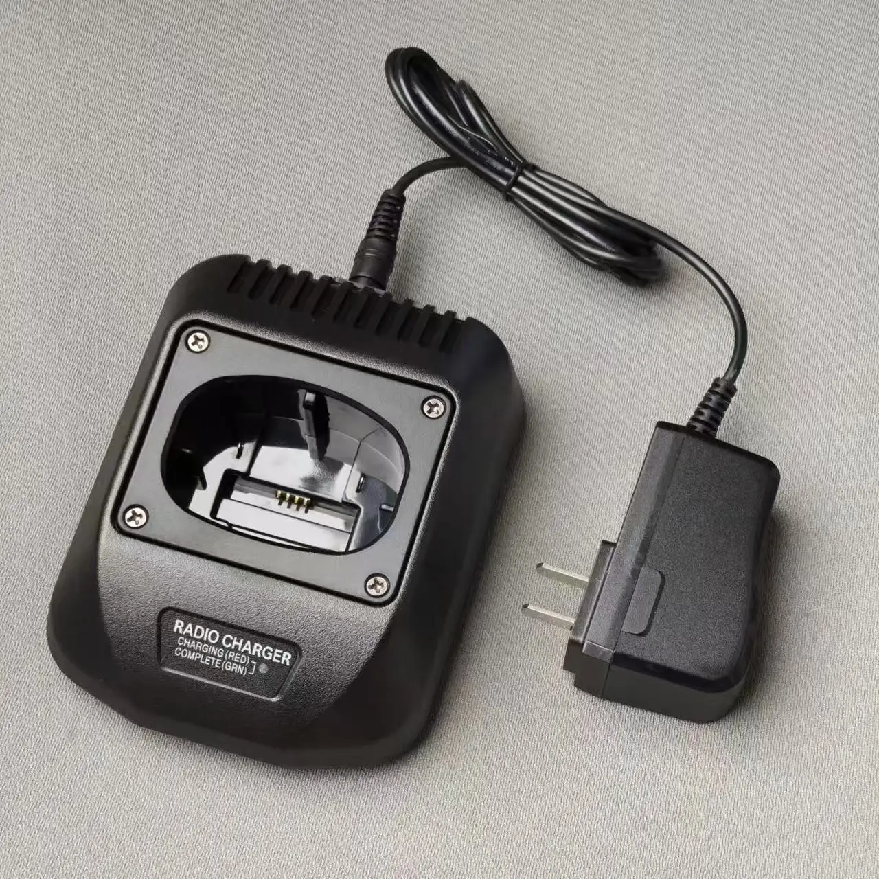 Desktop Charger for Motorola DTR410 DTR510 DTR610 DTR620 DTR550 DTR650 MTH650 etc Walkie Talkie  for NNTN6923 Battery