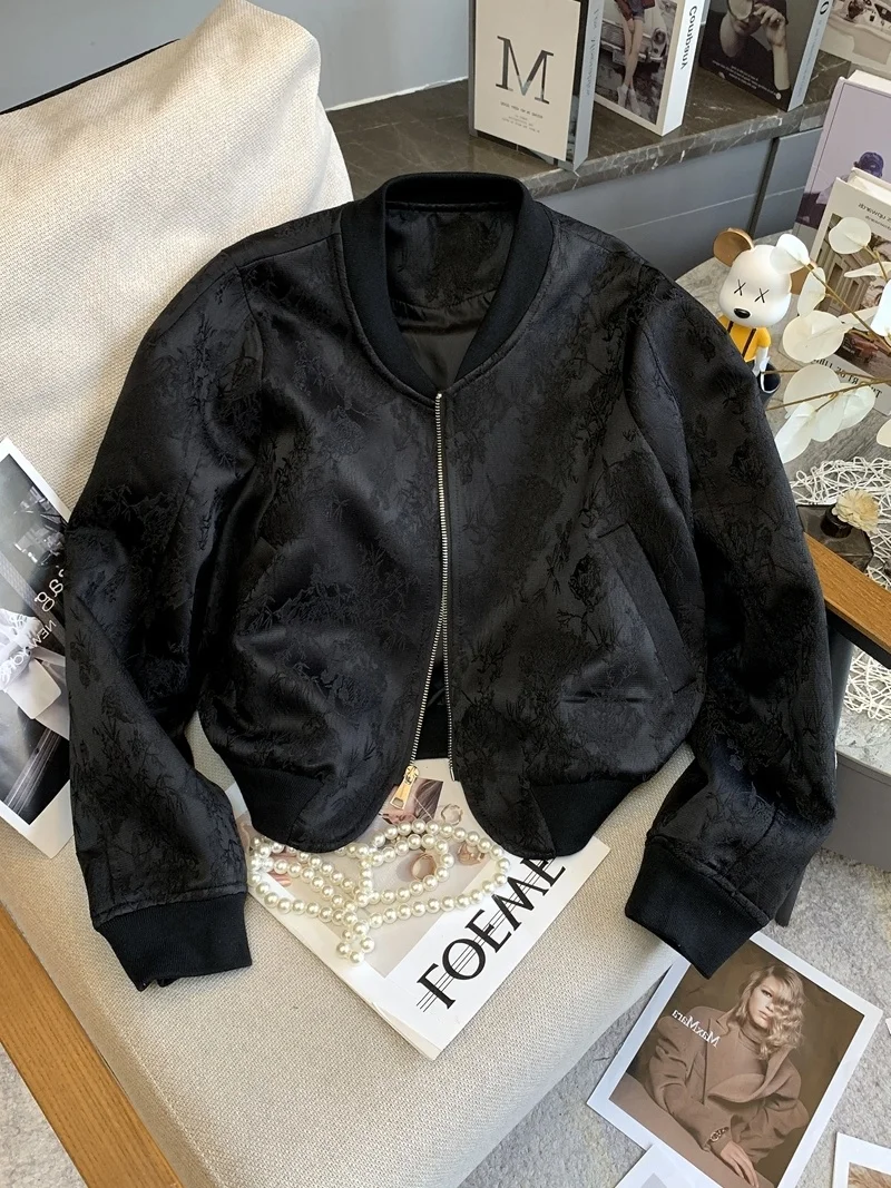 

Женская демисезонная куртка-бомбер с воротником-стойкой, на молнии, с объемной вышивкой, дизайнерская модель, малый размер