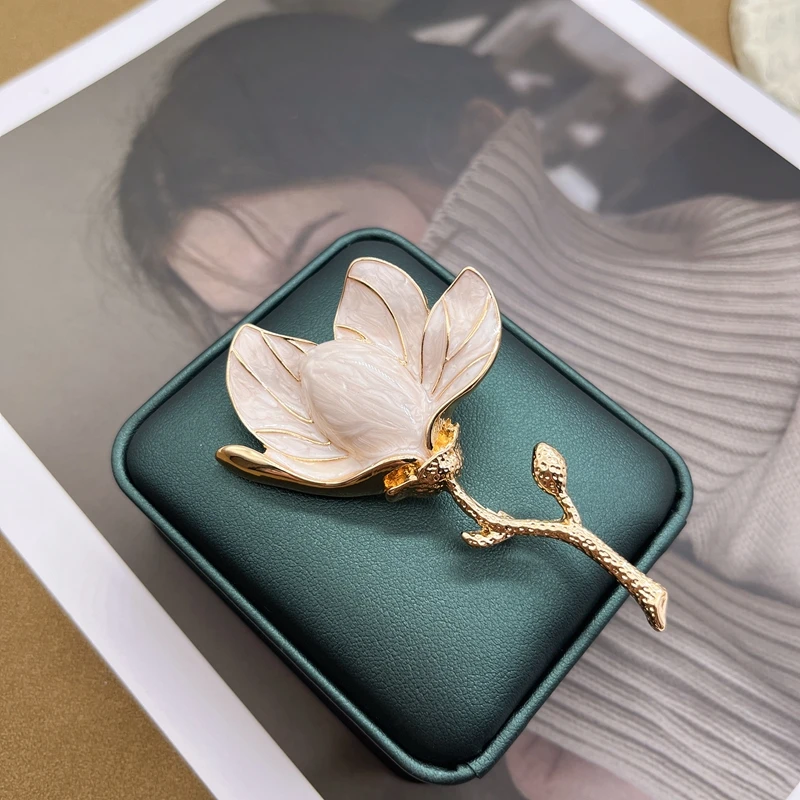 

Elegant Flower Brooches White Enamel Alloy Pins For Women's Decoration Gifts Accessories