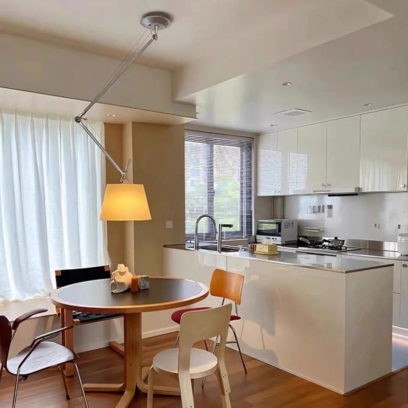 

Italy, dining room study rocker chandelier can be moved medieval bedroom designer