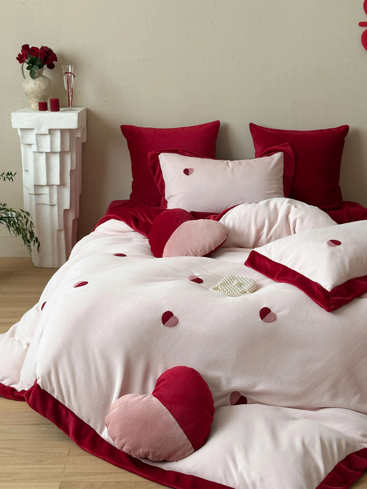 

Комплект постельного белья LANSWAY Milk Velvet для молодоженов, красный, теплый, из четырех предметов: пододеяльник, простыня, наволочки, в корейском стиле