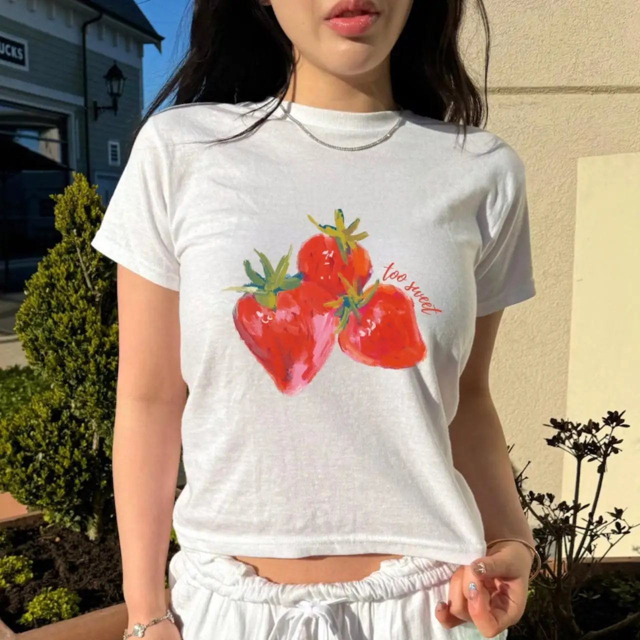 Retro Cartoon Strawberry Graphic Tees Women Cute Vintage Groovy Cotton T-Shirt Summer Fashion Streetwear Tops Aesthetic Clothes