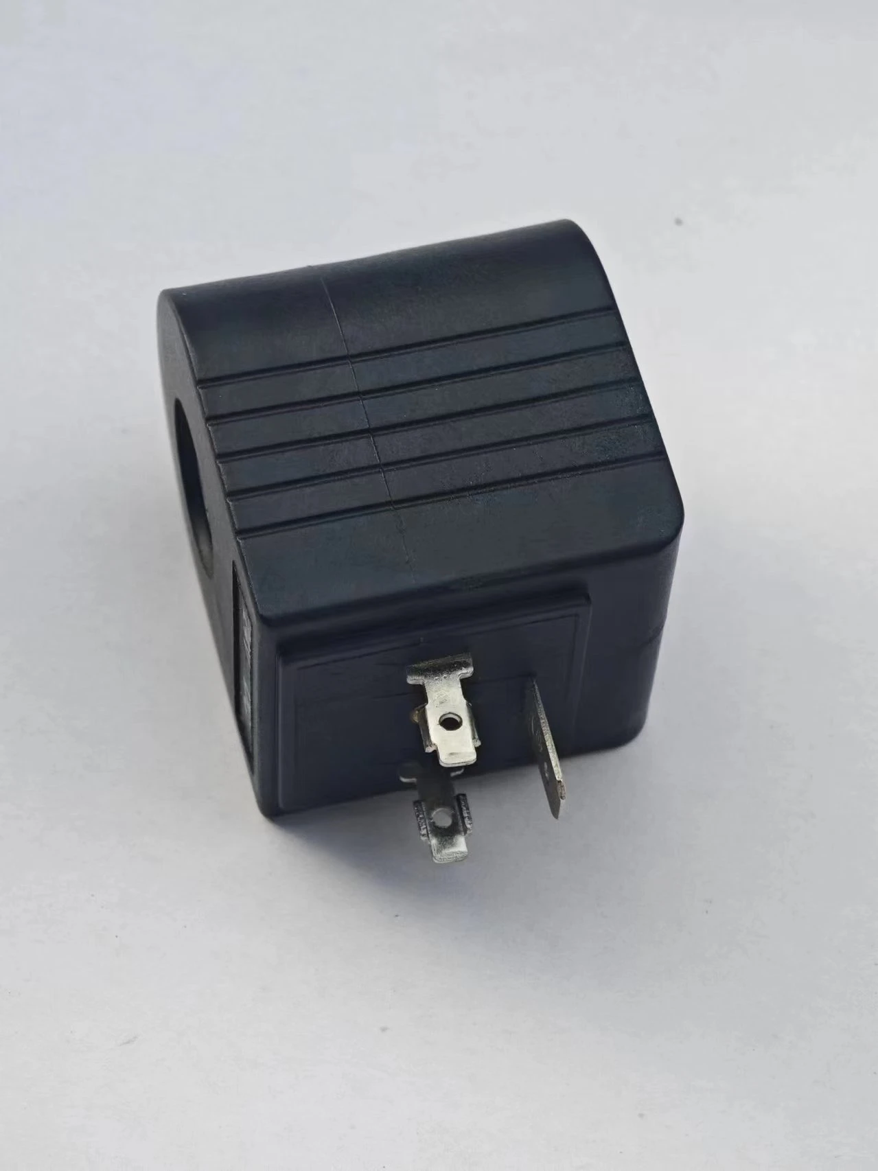ขดลวดแม่เหล็กไฟฟ้า M14.31.0002 DC24V loader COIL 1902741 ด้านใน 14 มม.ความสูง 39 มม.