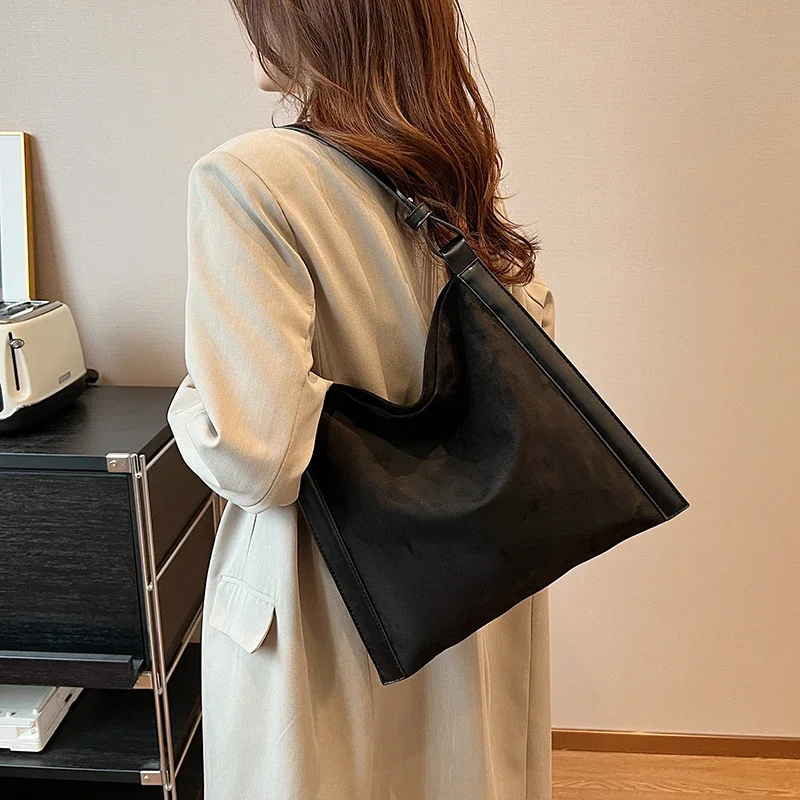 Retro Women\'s Shoulder Bags New Hot Sale Large Capacity Trend Autumn and Winter Styles Women\'s Crossbody Bag Free Shipping