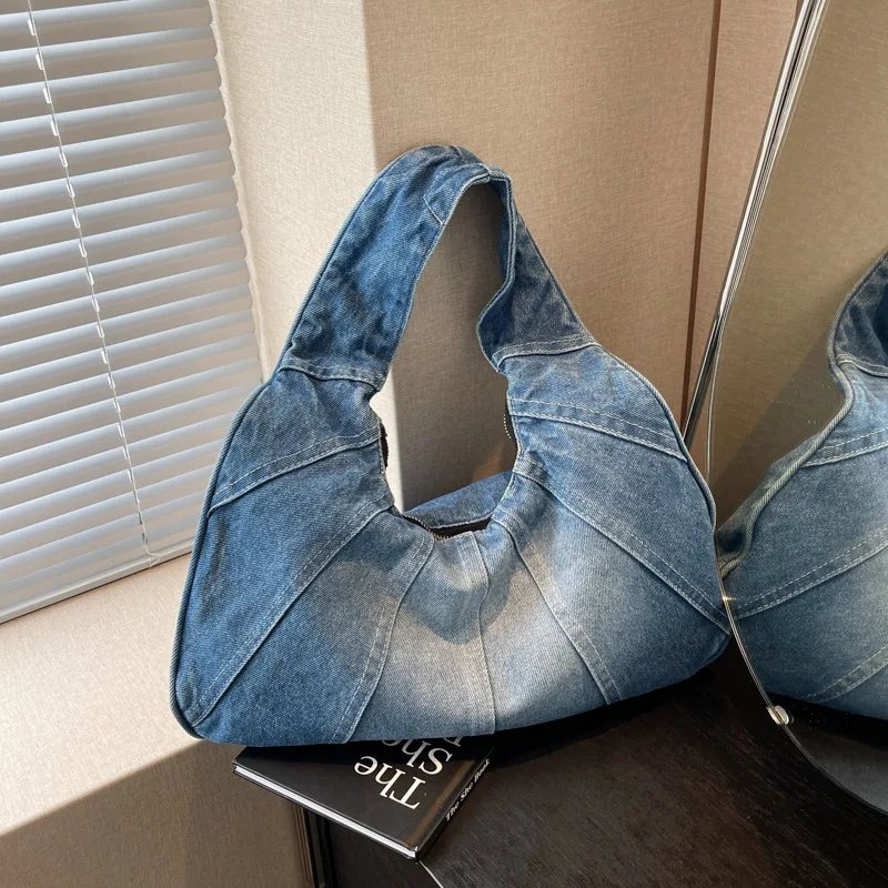 

Women's Korean-style online influencer fashion denim shoulder bag new hot girl niche leisure commute underarm bag
