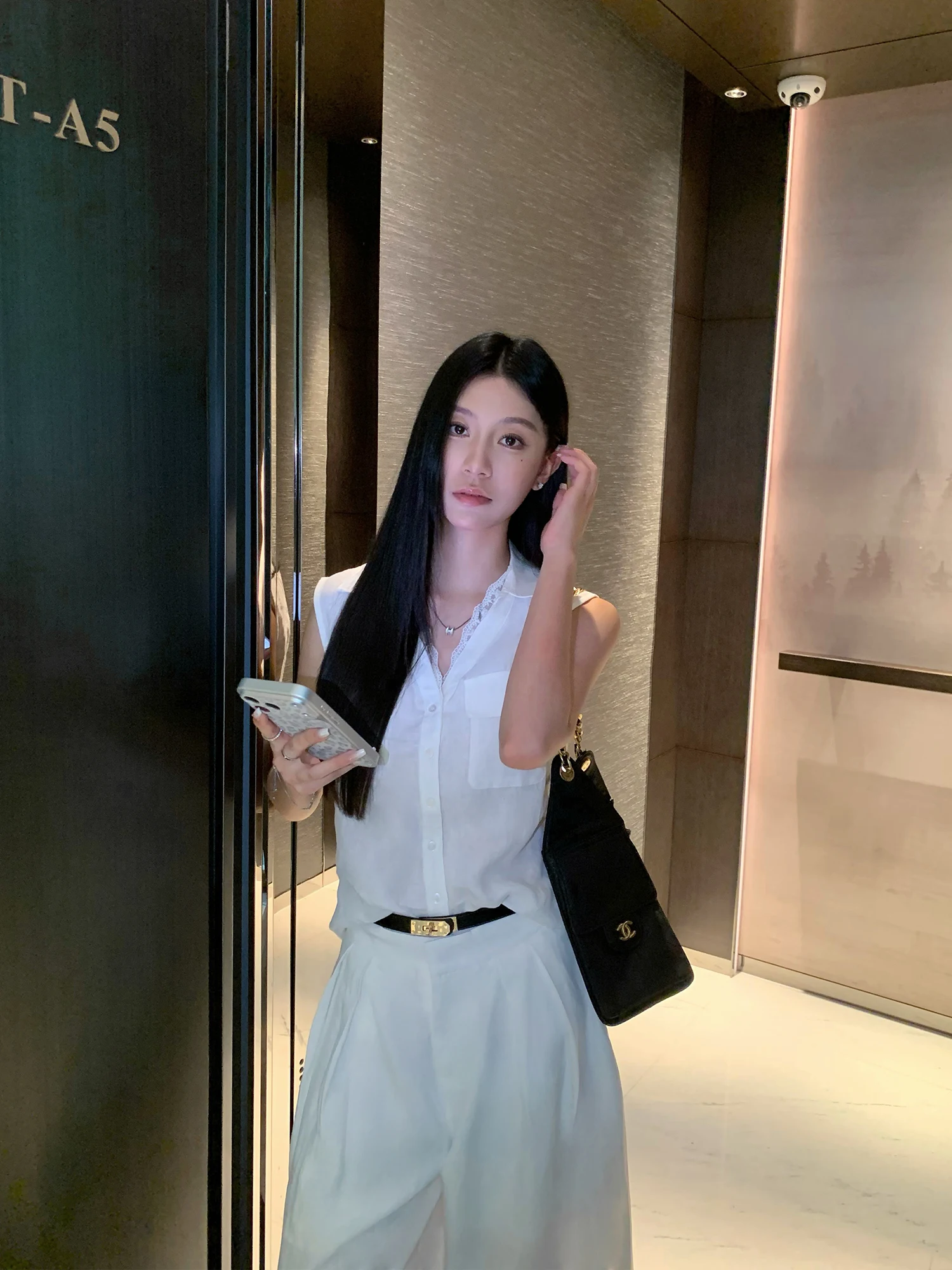

Pusumede Loose Linen Sleeveless Lace Women's Shirt Casual Style Straight Cut 100% Linen Backless Vest Top Summer Fashion