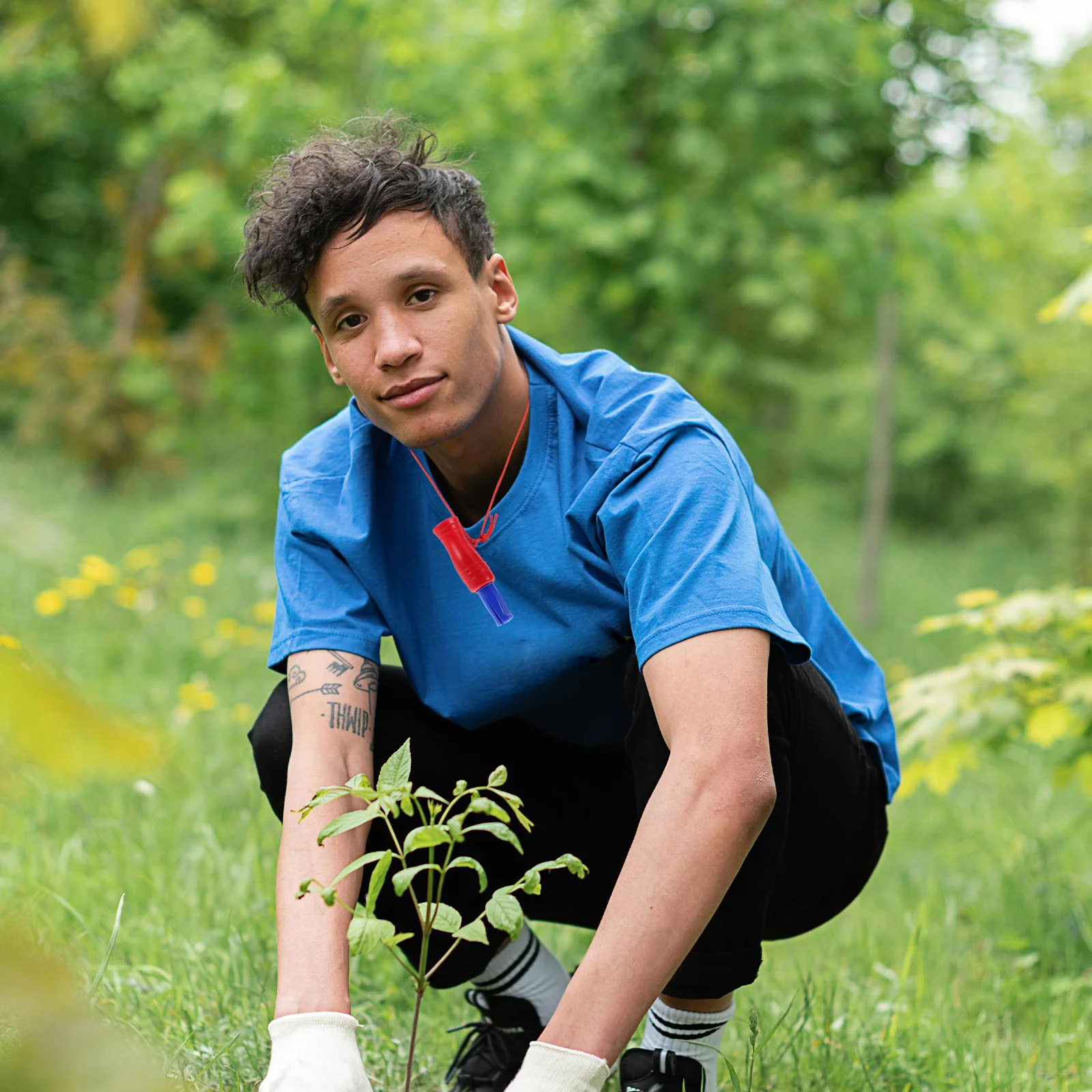 

Outdoor Duck Call Whistle Lightweight Plastic Survival Hunting Gear Imitates Duck Drake Teal Calls Loud Clear Sound for Luring