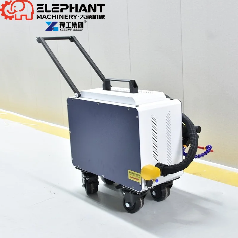 Handheld Laser Descaling Machine Environmental Friendly No Chemical Waste For Metal Rust Removal