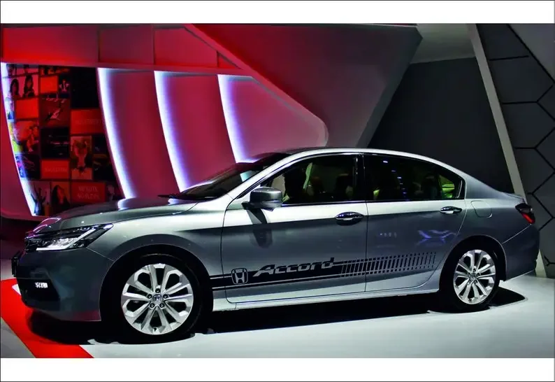 

2 шт., виниловые наклейки с логотипом Honda Accord