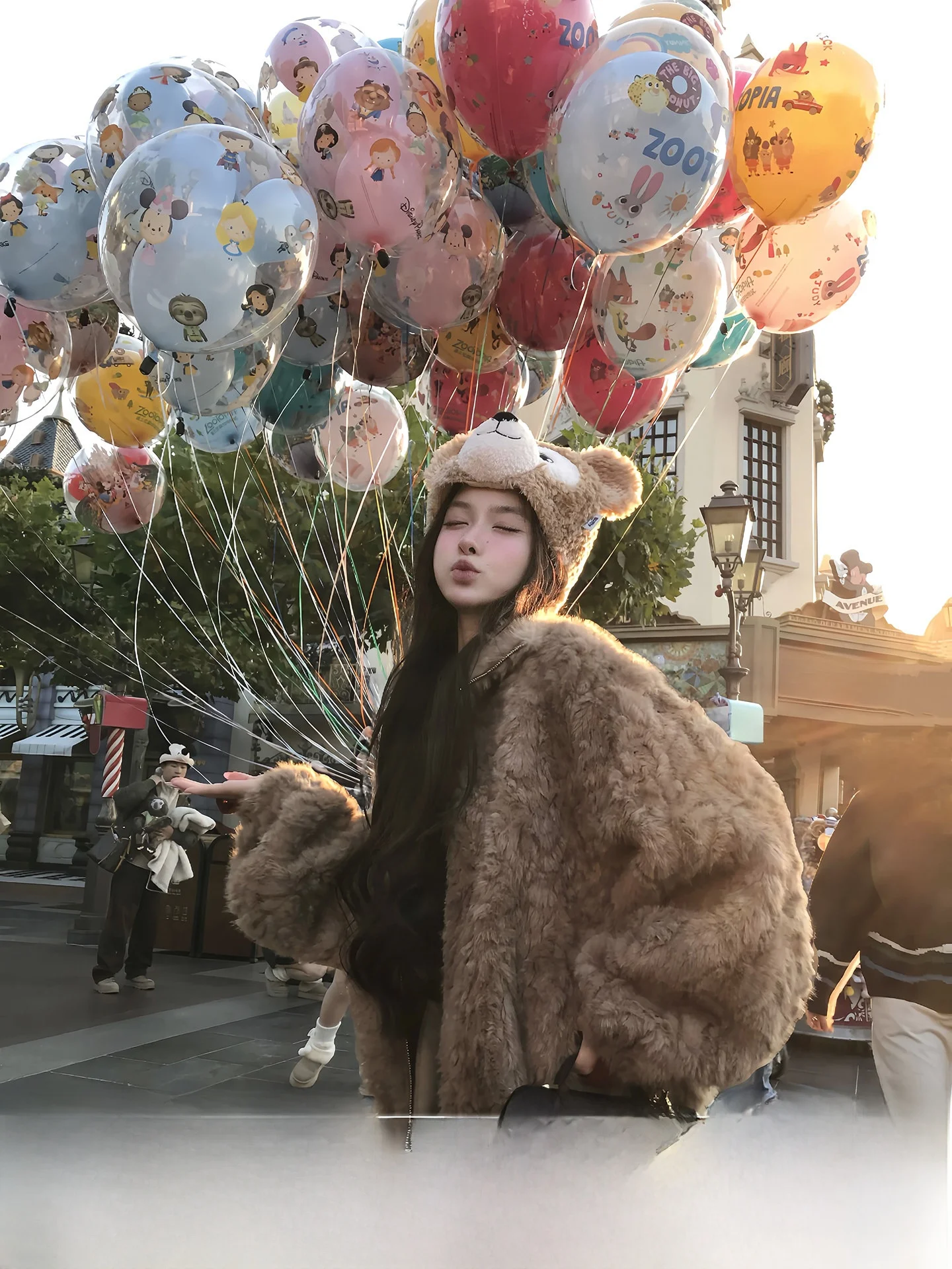 

ma Madeleine Women's Faux Fur Coat Warm Plu Outerwear Eco-friendly Long Sve Zipper Closure ort Sle Casual Wear