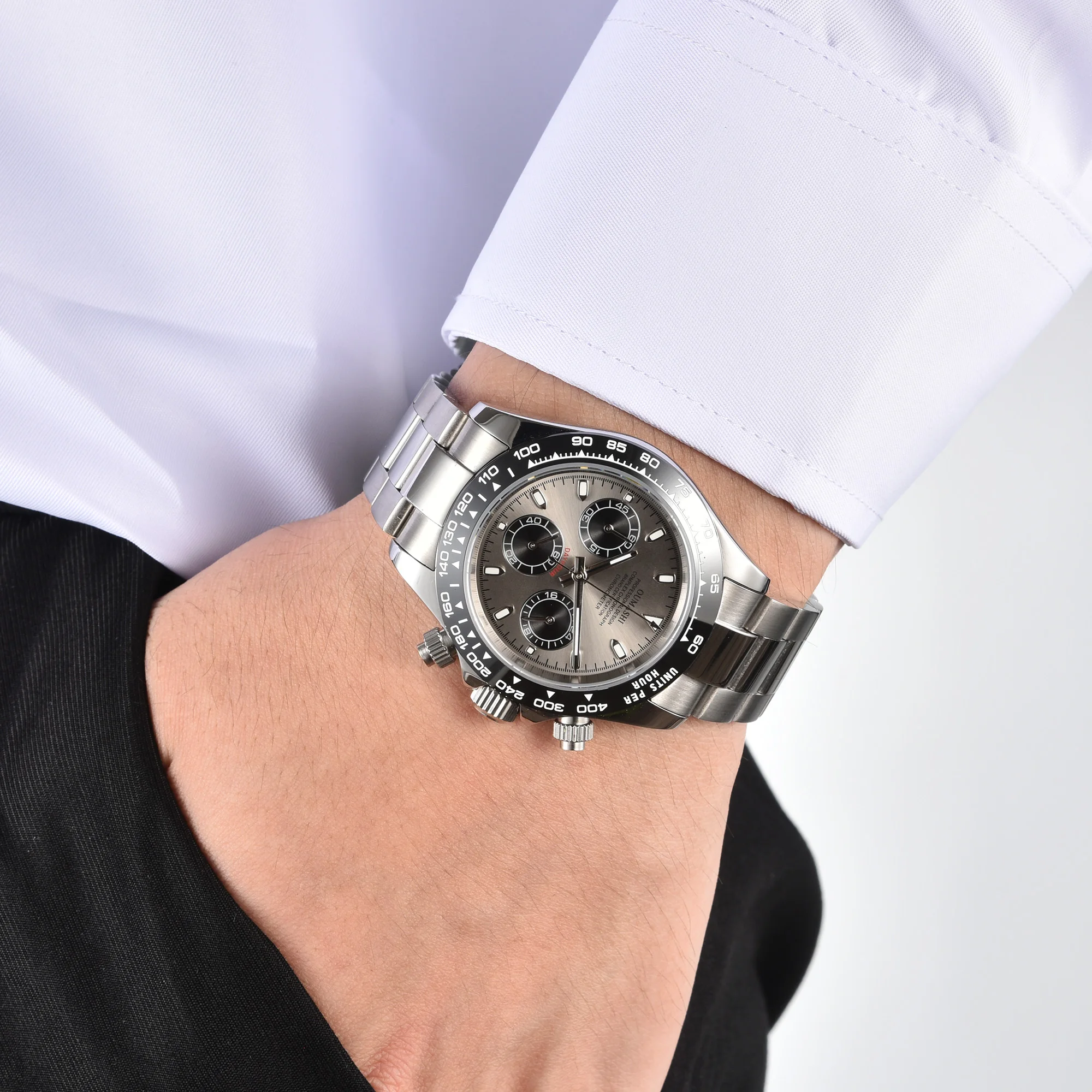 Luxury Sports Quartz Watch Sapphire Glass 316L stainless steel waterproof for men's custom watches with VK63 watch movement