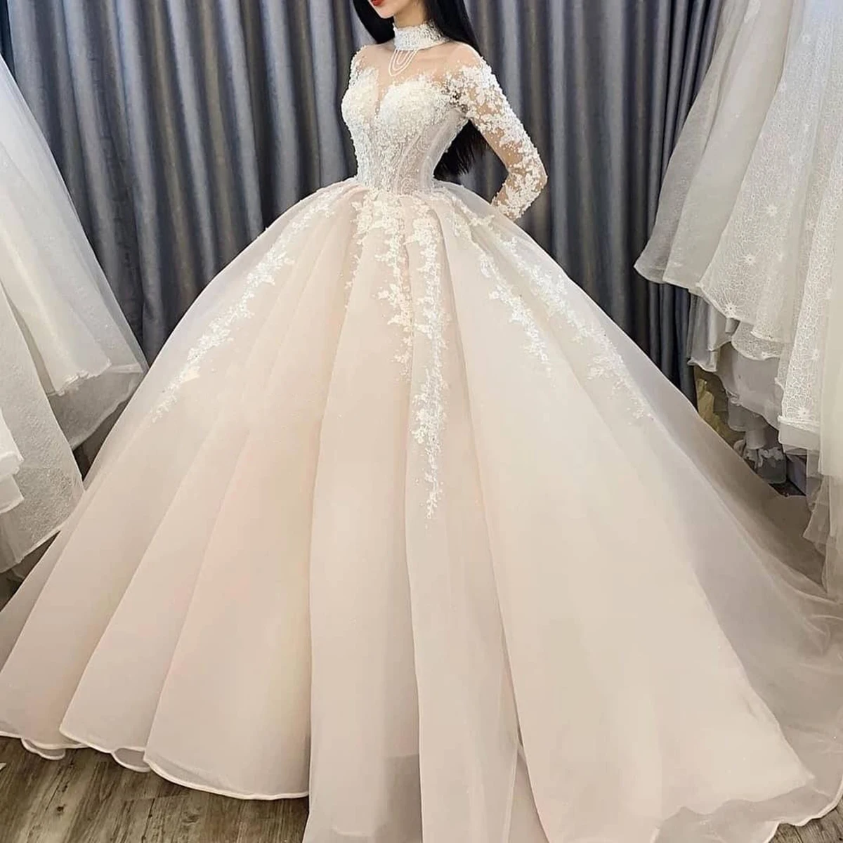 

Tailored Wedding Dresse Ball Gown Illusion Sleeves Lace Applique Beaded Elegant Noble Evening Party Gowns Court Train Customized