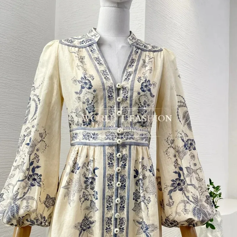 เดรสยาวปานกลางผ้าลินินแท้คุณภาพสูงลายดอกไม้สีขาวน้ำเงินพิมพ์ลายนก คอวี แขนยาว สำหรับผู้หญิง ปี 2025