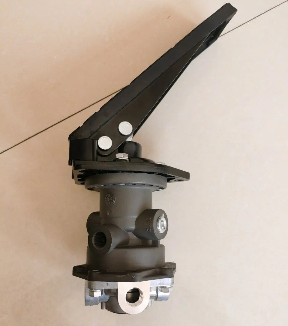 

FOR HINO TRUCK FE2620 FE2J FOOT BRAKE VALVE
