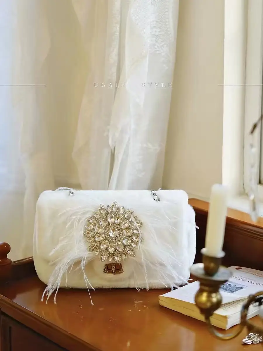 

High Quality Luxury Ostrich Hair Women Handbag Faux Fur Glitter Diamond Clutch Purse Wedding Party Banquet bag Crossbody Bag