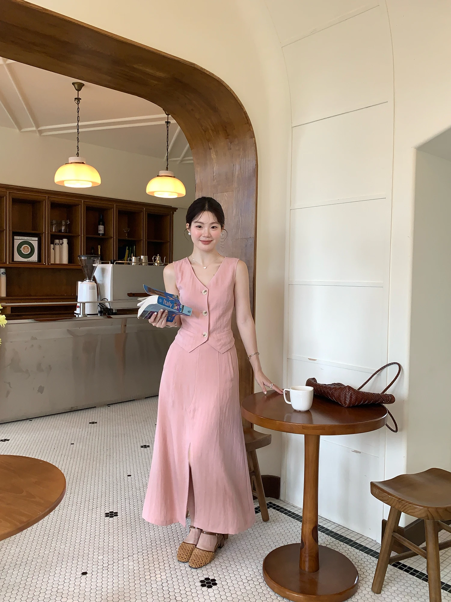 

Корейский комплект из топа-жилетки и юбки для женщин: нежный, модный летний наряд из мягкой ткани для взрослых