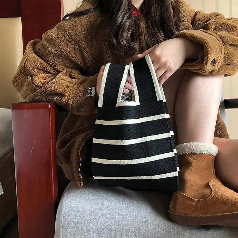 Borsa a mano in maglia da donna Mini borsa da polso con nodo moda Casual colore a righe larghe Tote Bag scozzese borse per la spesa riutilizzabili