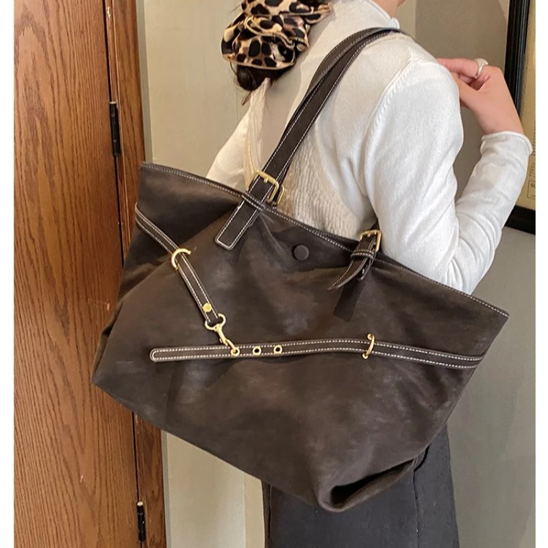 

Retro Brown Soft Leather Tote Bag, Large Capacity with Adjustable Strap, Versatile Everyday Shoulder & Crossbody Purse Tote Bag