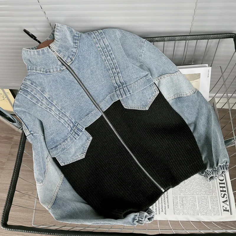 Veste pull épissé en denim pour femmes, nouveau design décontracté d'automne et d'hiver, pull haut cardigan tricoté de niche