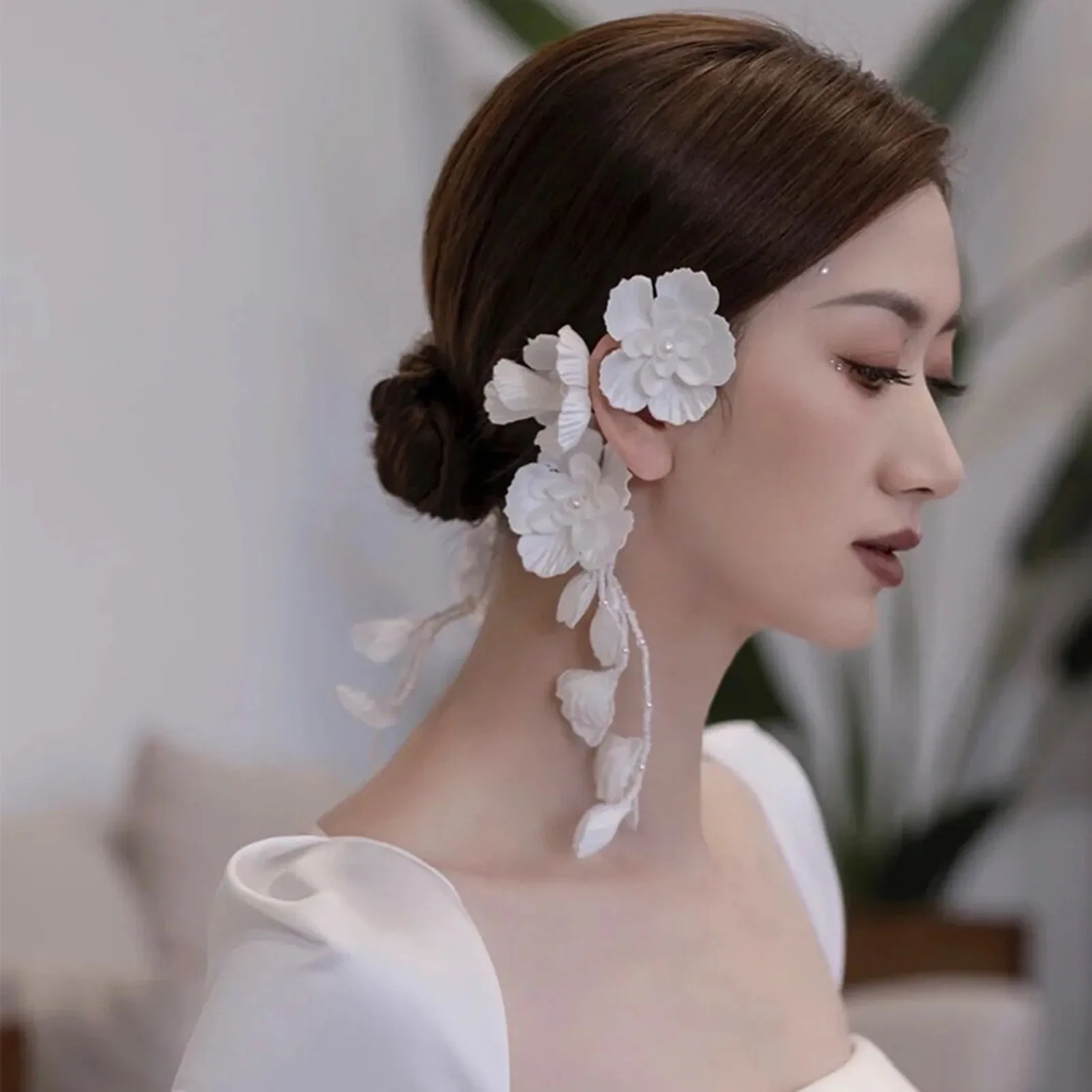 Handmade White Flower Bridal Earrings Wedding Jewelry Women Korean Bridal Wedding Banquet Headband Earring Party Accessory