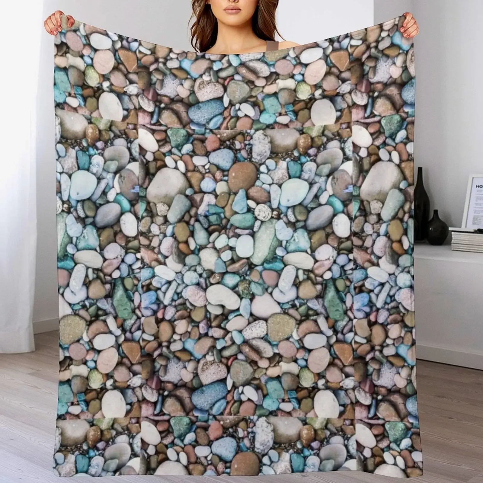 

River Bed of Rocks and Pebbles Throw Blanket Soft Solid Color Blanket for Couch Bed