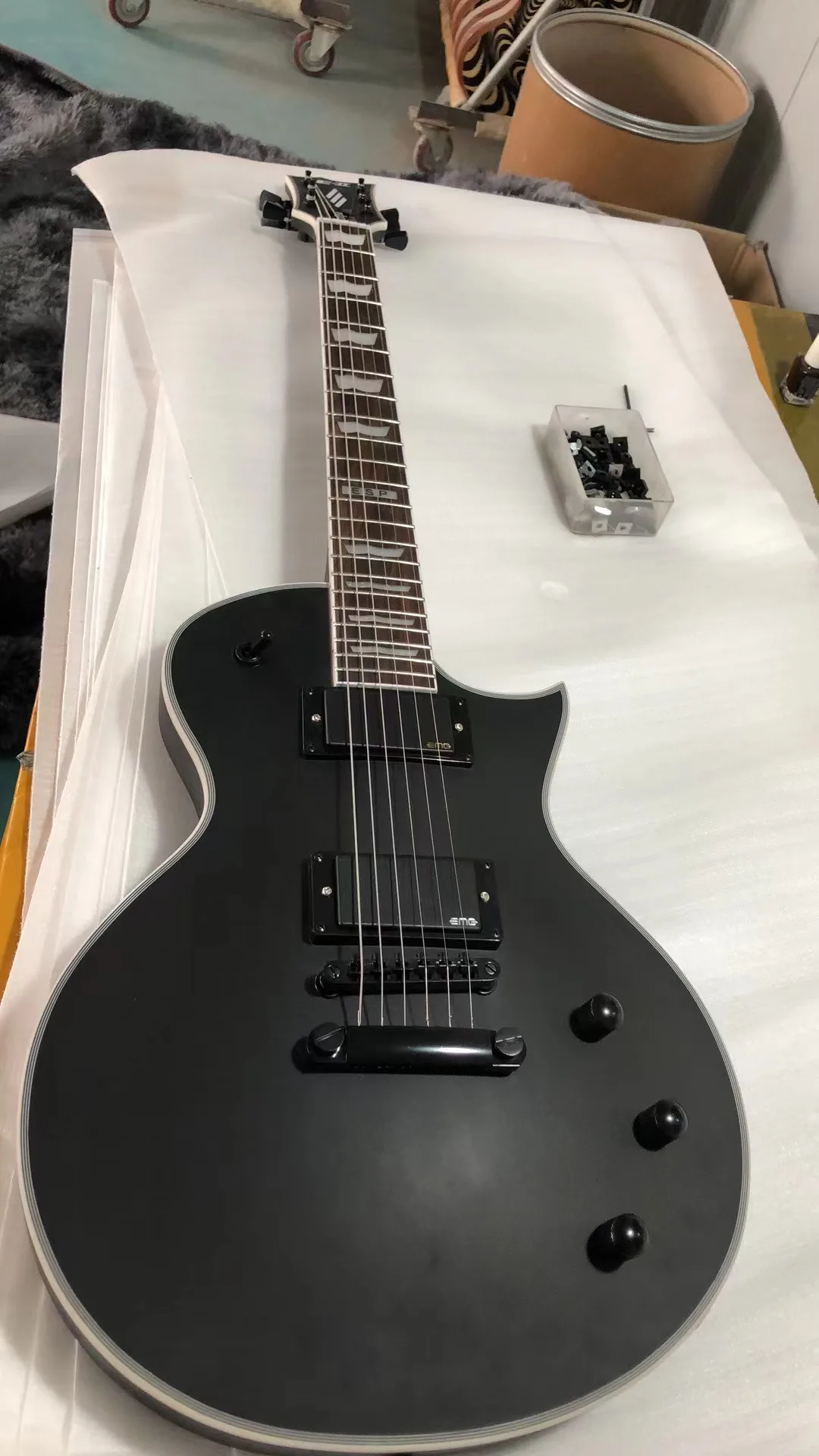 Ome Electric Guitar Finish Matte Black Hardware