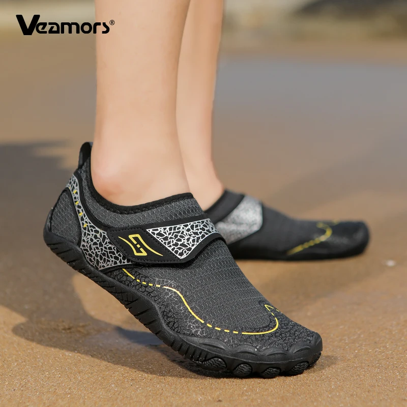 

Slip-on Beach Aqua Shoes Men Quick Drying Wading Sneakers Light Breathable Water Sports Shoes for Women Surfing Diving Sailing