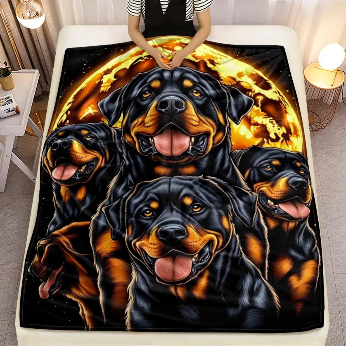 

Ротвейлер собака пакет полная луна фон фланелевое одеяло мягкий теплый плед для любителей домашних животных любителей собак домашний декор GiftIdea