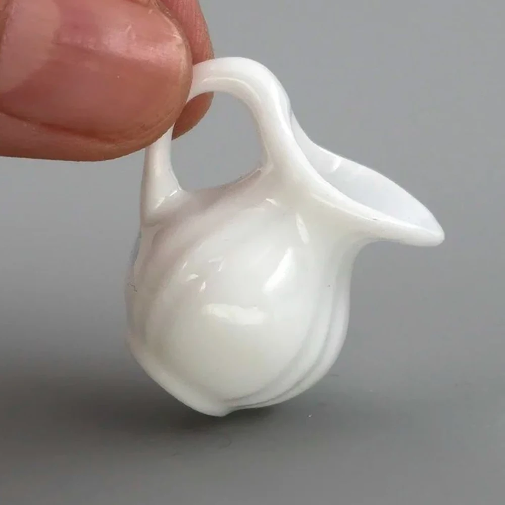1Pcs 1/12 Dollhouse Miniature Milk Pot Mini White Ceramic Kettle Model for Doll House Accessories Decoration ob11 bjd