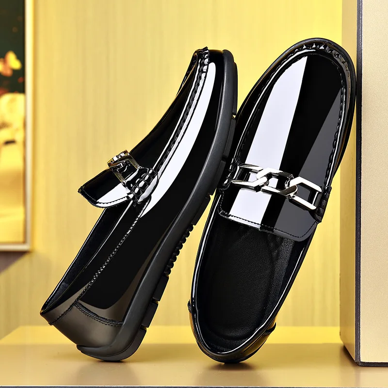 New Shoes for Men Genuine Leather Casual Shoes Comfortable Patent Leather Shoes Luxury Party Slip-on Loafers