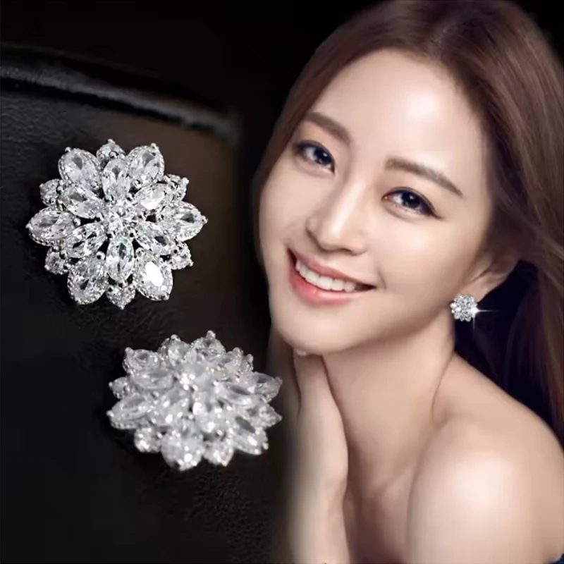Simple Elegant Zircon Flower Stud Earrings For Women CZ Engagement Wedding Fashion Female Jewelry Accessory Wholesale