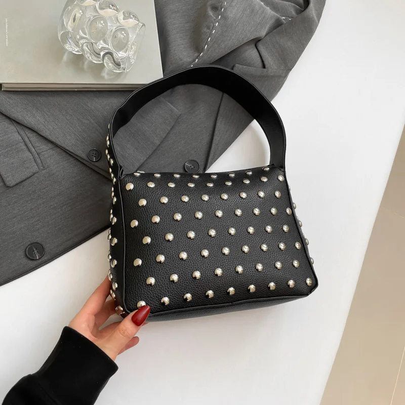 حقيبة اليد المخصصة الجديدة لعام 2025 للكتف والإبط عصرية وعالية الجودة وقدرتها سعة كبيرة