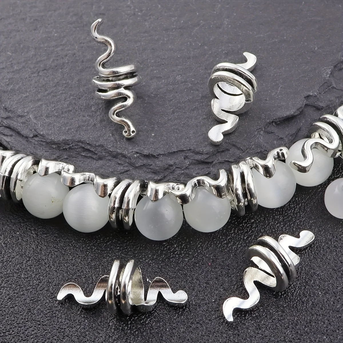 15 perles d'espacement en alliage de zinc en forme de serpentine avec de grands trous, au design unique et d'une qualité exceptionnelle, un choix idéal pour les créations faites à la main