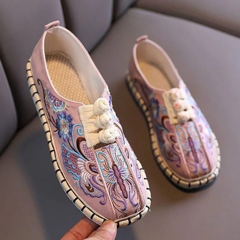 Spring and Autumn Women's Cloth Shoes Lightweight Embroidered Shoes Thousand Layer Bottom Breathable Flat Shoes