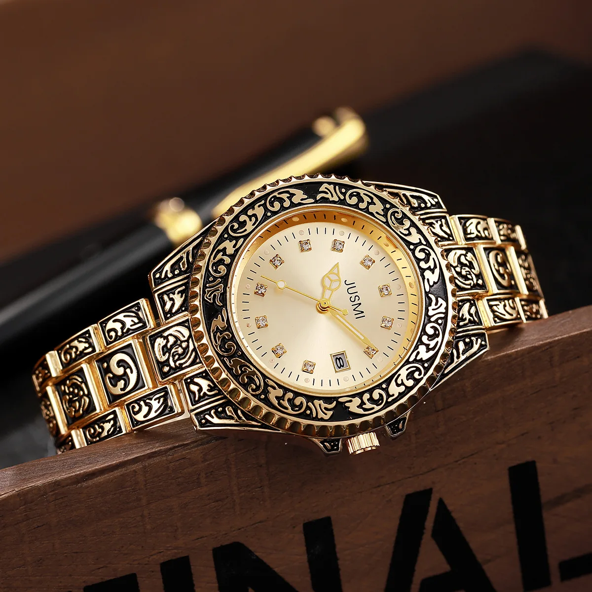 ZH213 Fashionable Business Men watch Vintage Exquisite Carved Quartz Watch Cool Clock Gift，watches for man ﻿