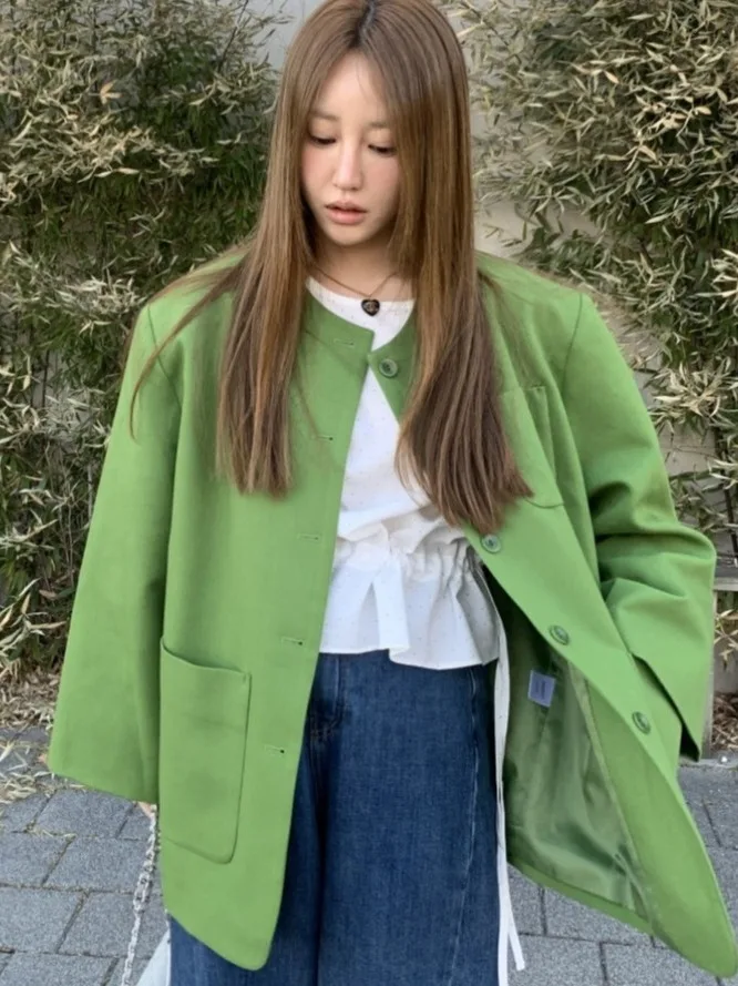 Fashionable Green Suit Jacket Women's round Neck Coat White Enhancing Retro Style Korean Design Commute Appropriate