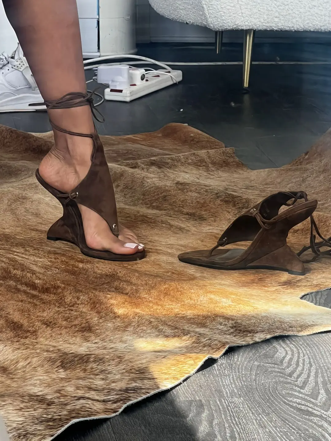 

2025 New Cross Strap Round Toe Soild Summer Women Sandals Strange Style High Heels Lace Up Design Large Size Filp Flogs Shoes